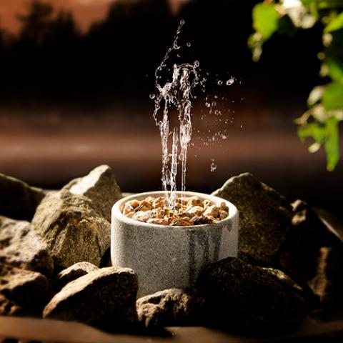 Hukka-Saunatroikka-Fountain-Essence-Diffuser-in-Use