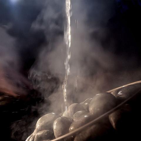 HUUM Rounded Sauna Rocks